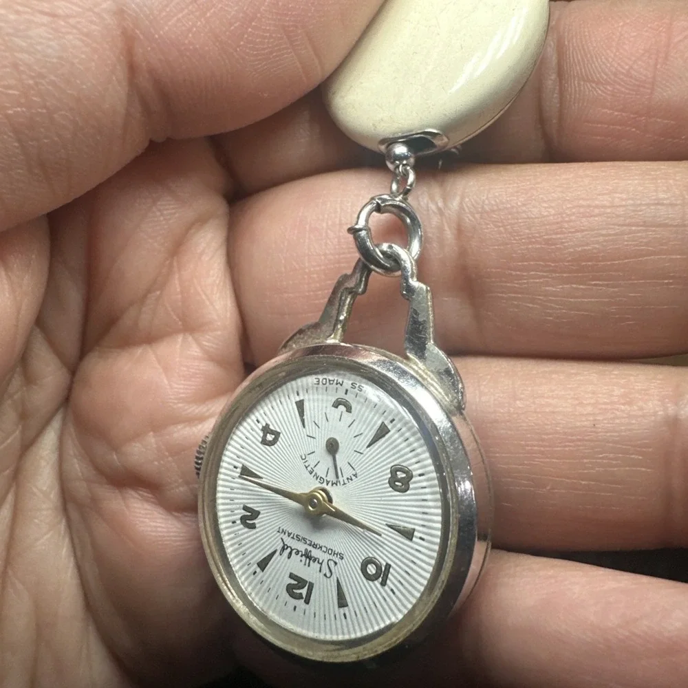 Working Vintage Sheffield Brooch Manual Wind Swiss Made Mint Condition 29mm Runs